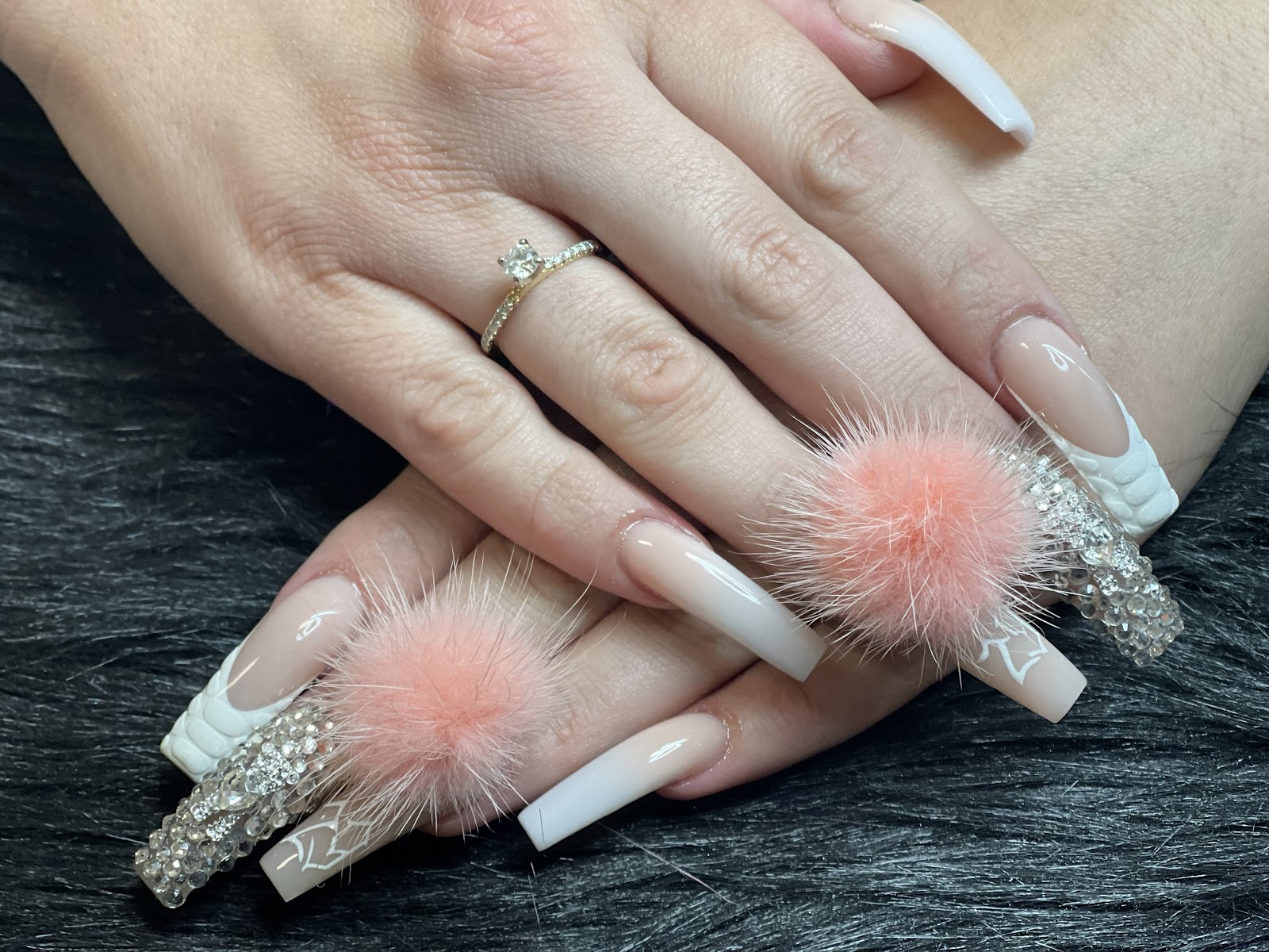 Claws Up Nail Studio logo