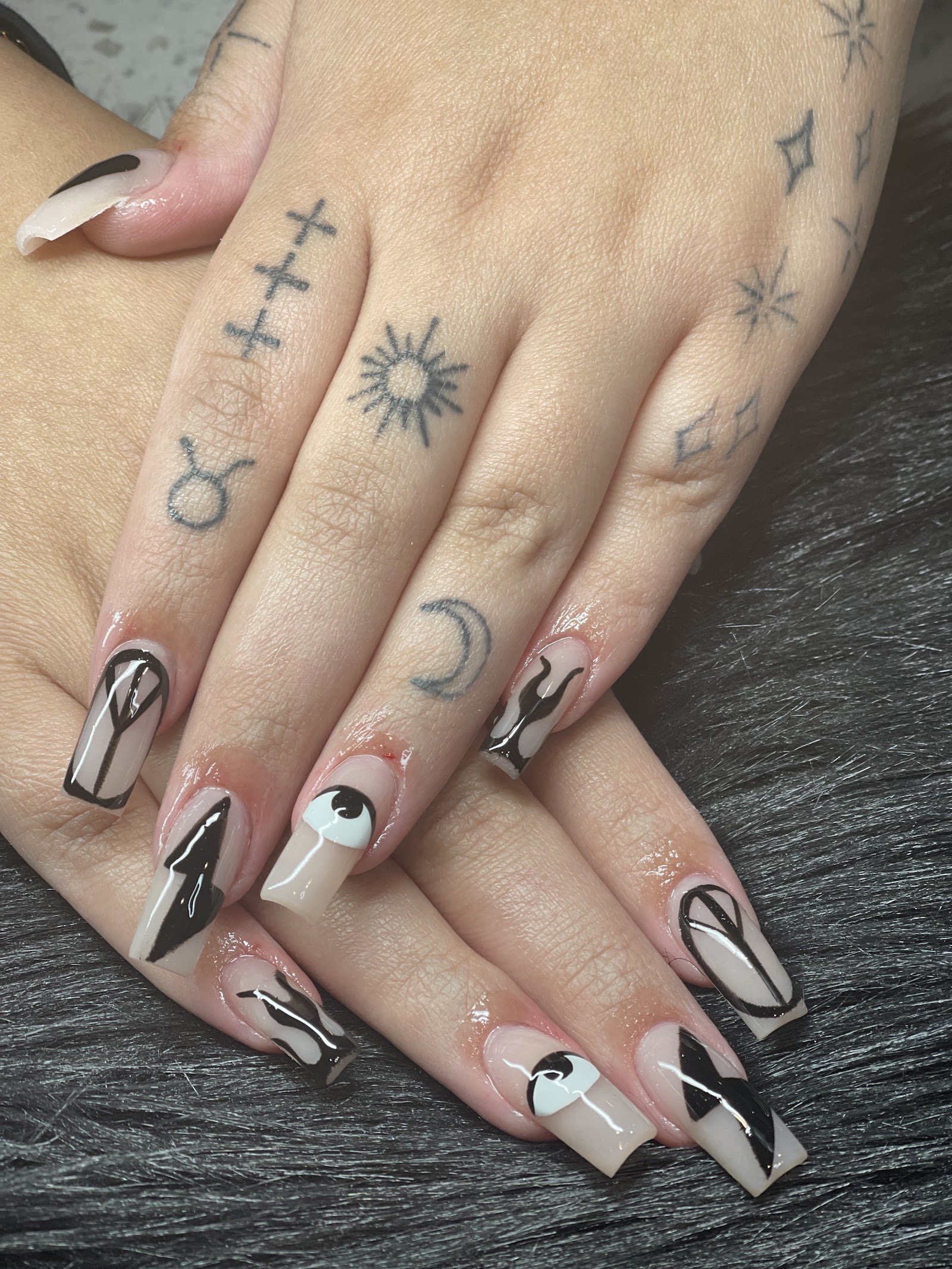 Claws Up Nail Studio nail photo 5
